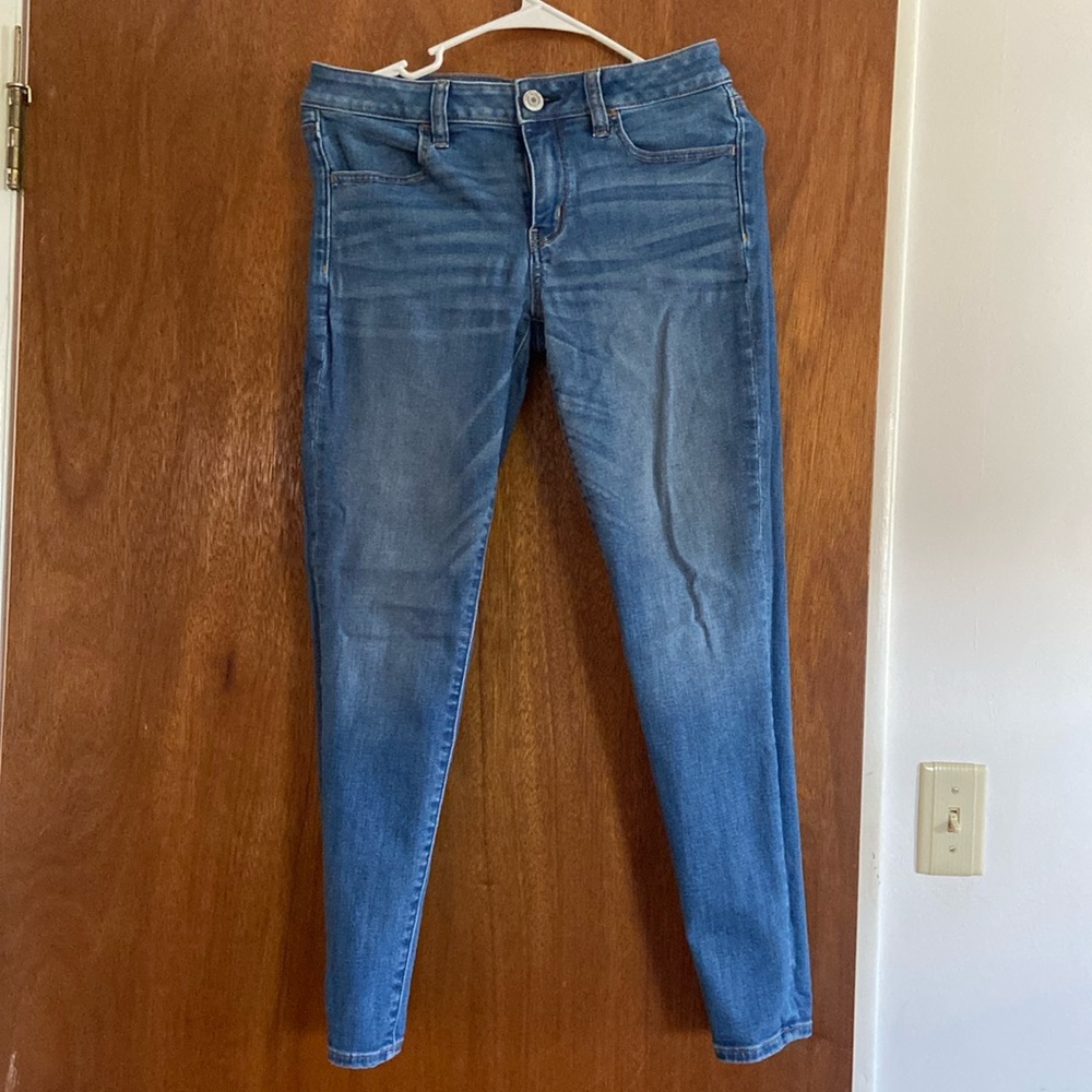American Eagle size 6 short medium wash jegging